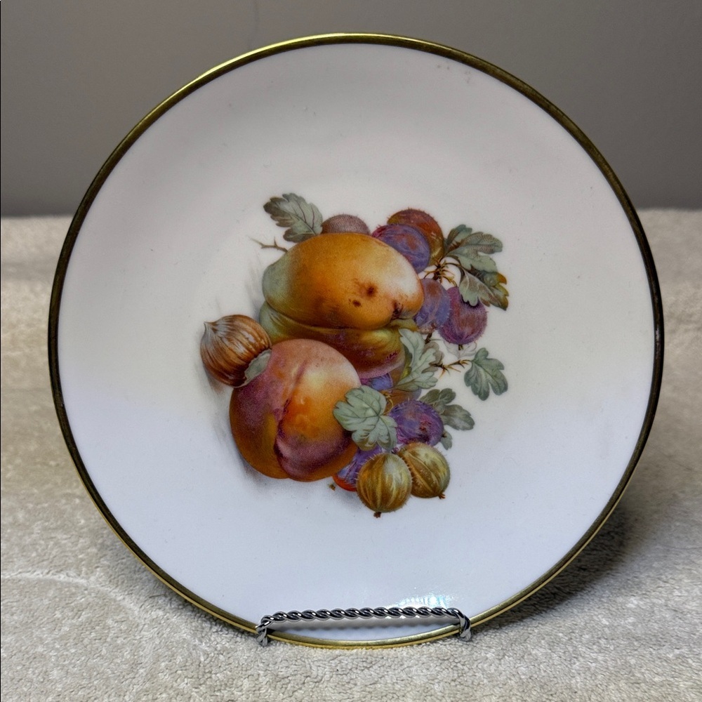 Vintage Eschenbach Bavaria Fruit Accent Plate, Gold Rim (1940s) [A]